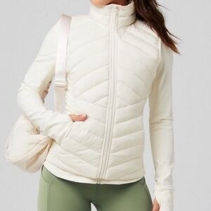 FABLETICS LIGHTWEIGHT ADVENTURE VEST IN WHITE - L